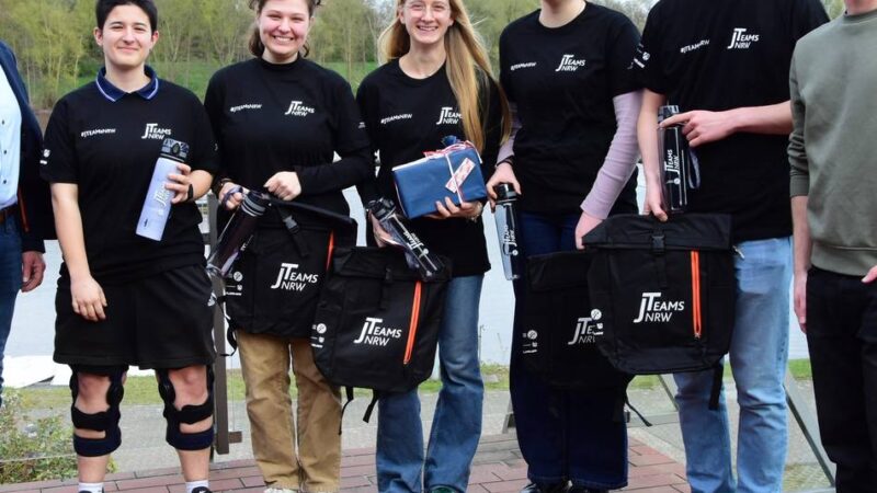 Das Krefelder Stadtgespräch: Pfiffige Schüler und eine neue „Bienenkönigin“