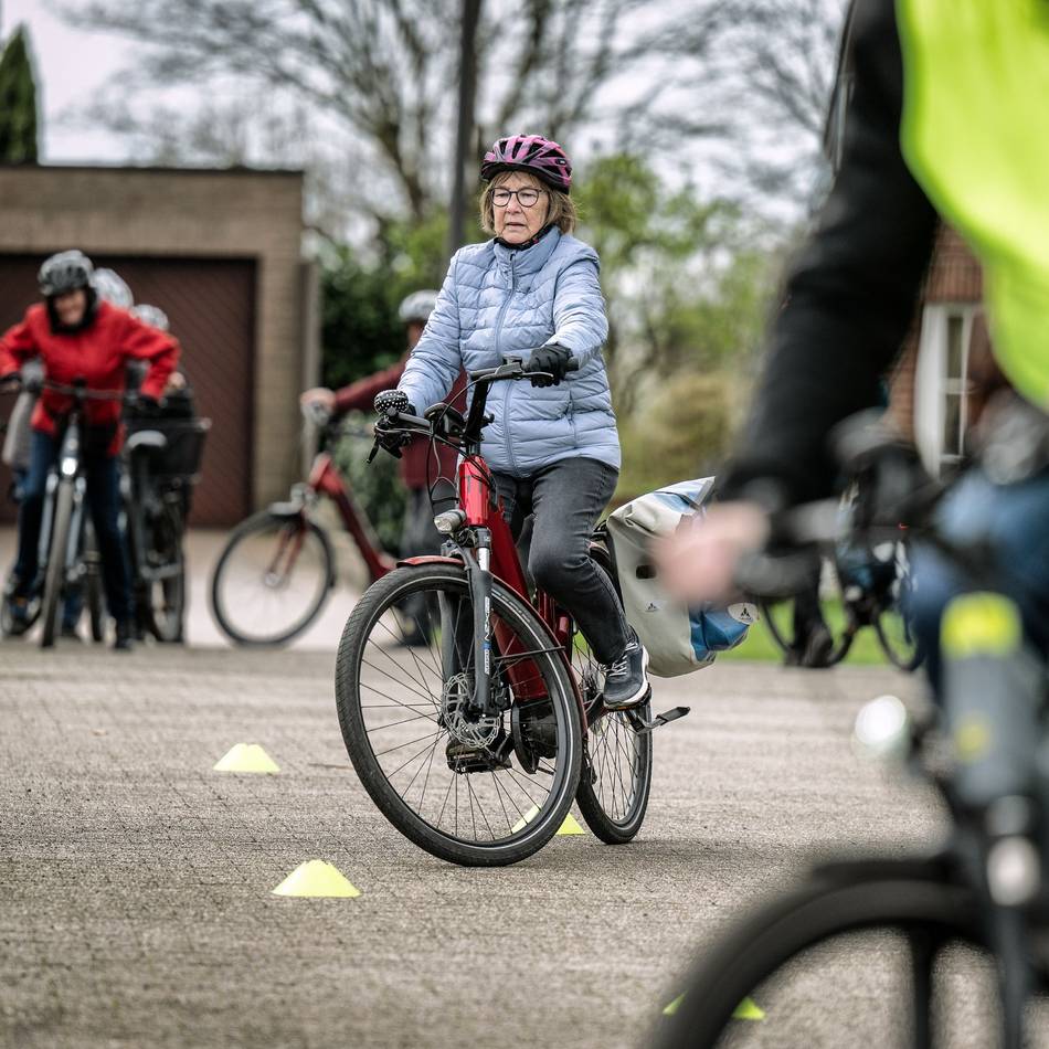Sicherheit in Dormagen: Pedelec-Training für Senioren