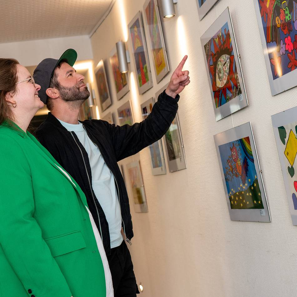 Zwischen Leben und Abschied: „Was bedeutet Glück?“ – Bestattungshaus Frankenheim verbindet Kunst mit Tabuthema Tod