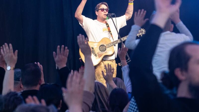 Erstes Konzert bei der Landesgartenschau in Neuss: „Wackelkontakt“ begeistert vor allem junges Publikum