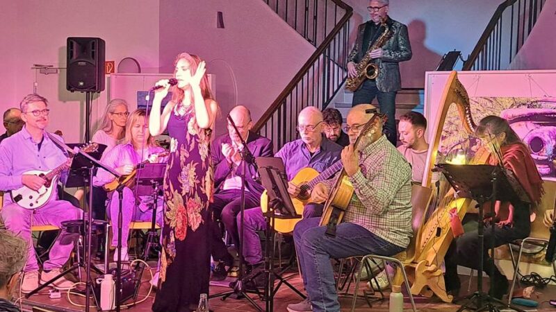 Interkulturelles Konzert im Hückeswagener Kultur-Haus Zach: „Al Watan“ schafft Klangbrücken zwischen den Kulturen