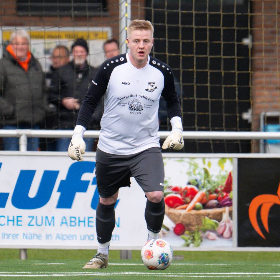 Torhüter Keusemann sieht Rot: Veen lässt sich in der Schlussphase übertölpeln