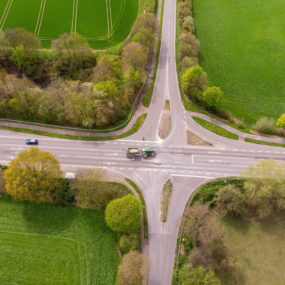 Entschärfung von Unfallschwerpunkt : Warum die Jüchener fast zehn Jahre auf einen Kreisverkehr warten müssen