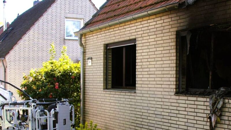 Brand am Krummer Weg in Süchteln: Haus ausgebrannt – Feuer breitete sich blitzschnell aus