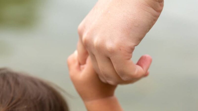 Beratung und Unterstützung: Wo Menschen mit Adoptivwunsch Ansprechpartner finden