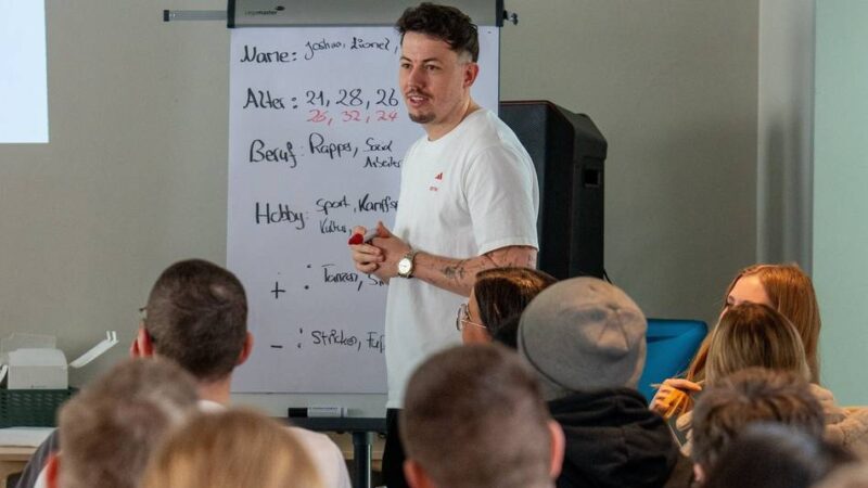 Unternehmen aus Wermelskirchen: „Jugendliche lernen, dass Gewalt eine Lösung ist“