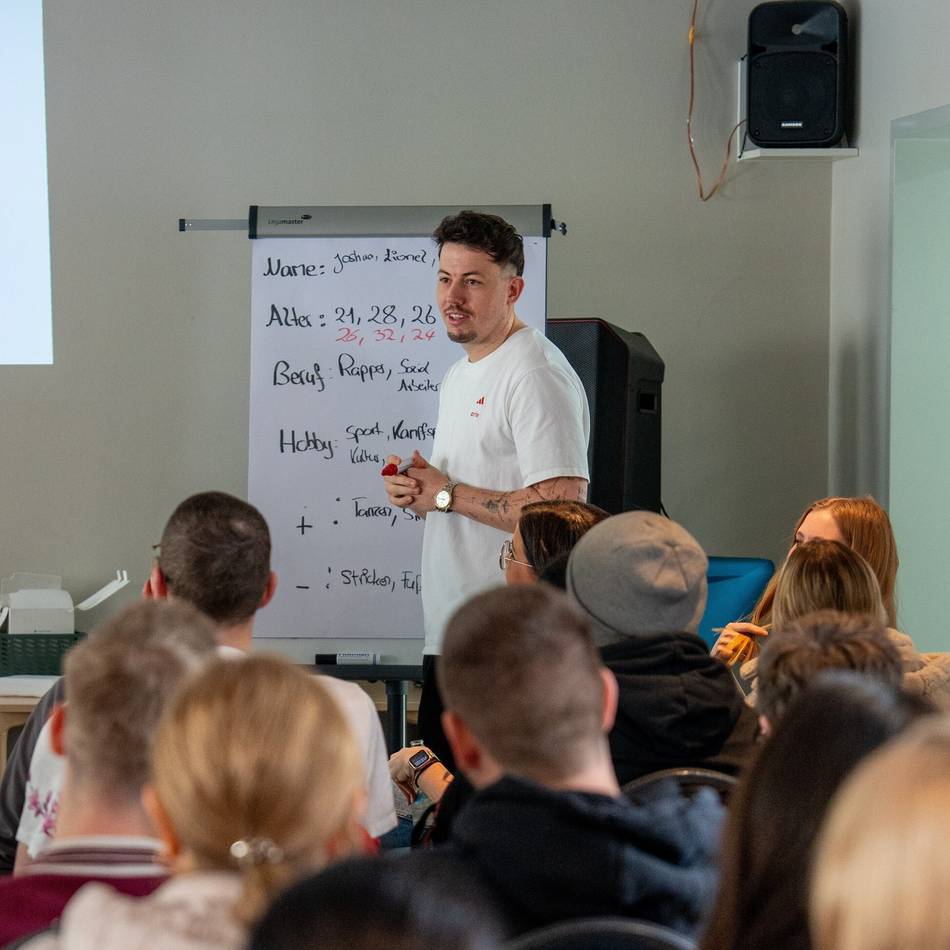 Unternehmen aus Wermelskirchen: „Jugendliche lernen, dass Gewalt eine Lösung ist“