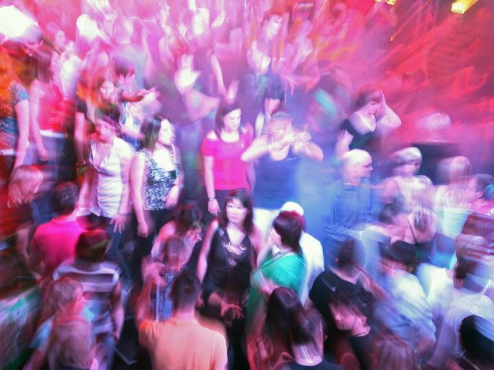 Partys, Tanzabend und Kabarett: Wo die Region in den Mai tanzt