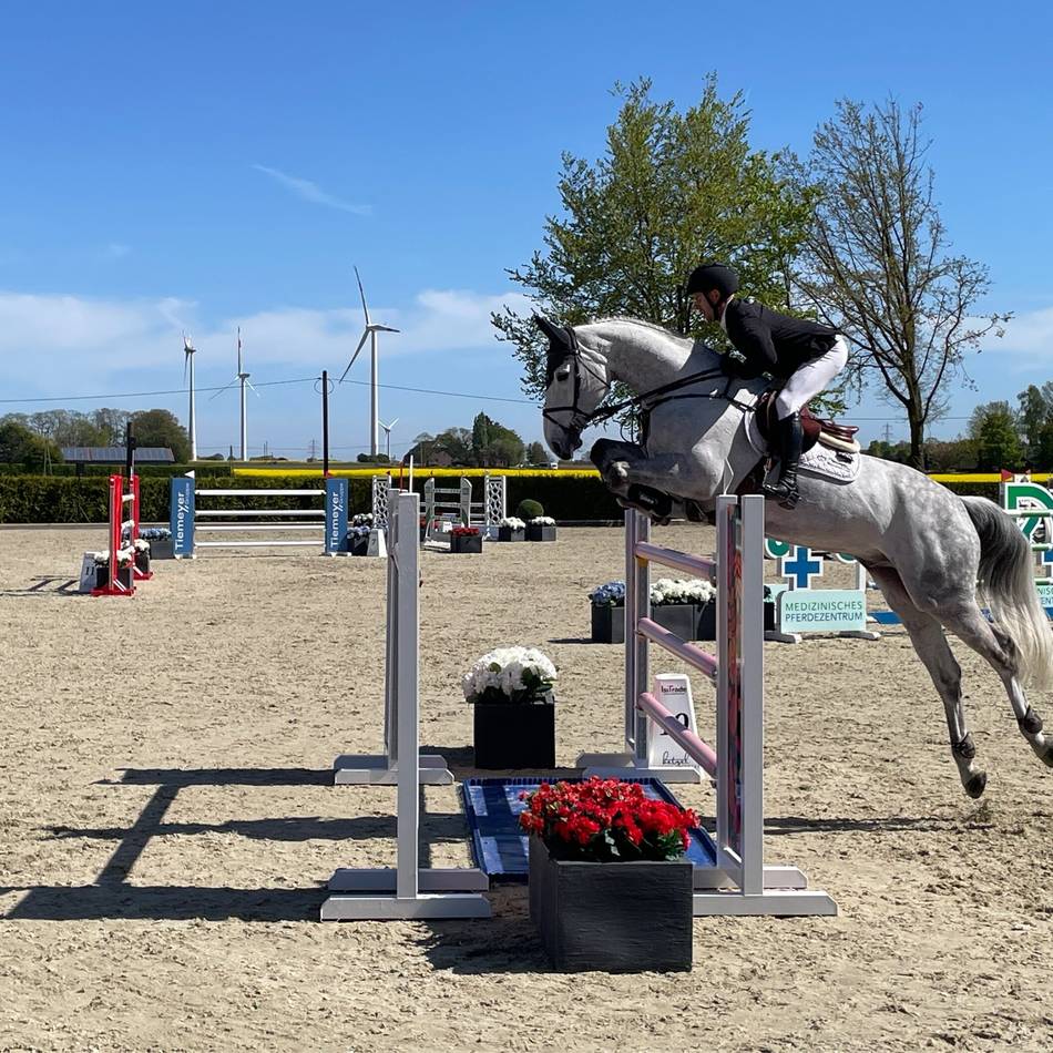 Doppelerfolg im Stechen: Katrin Eckermann krönt sich zur Königin des Hetzel Spring Masters
