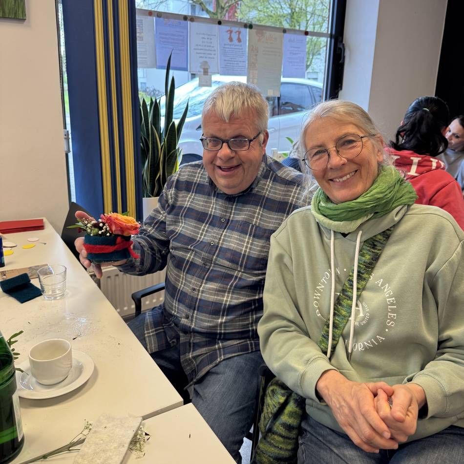 Gemeinsam kreativ in Geldern: Inklusive Bastelarbeiten im bib