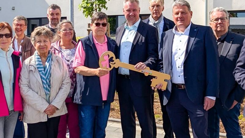 Schlüsselübergabe in Niederkrüchten: 26 neue Wohneinheiten für 6,5 Millionen Euro