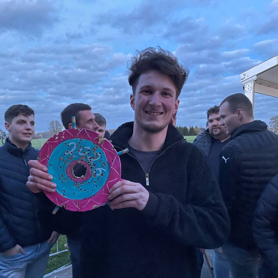 Aktion der St.-Maria-Bruderschaft: Achterhoek feiert seinen Klotzkönig