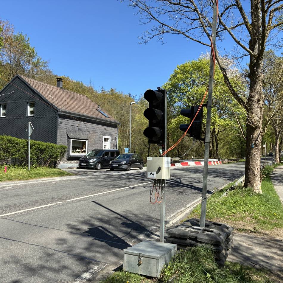 Baustelle an der L409: L409 im Eifgen bis Mitte Mai nur einspurig befahrbar