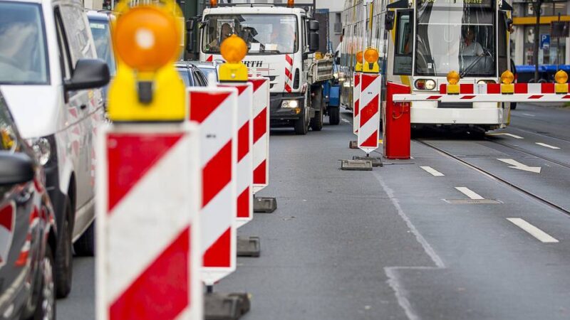 Verkehr in Düsseldorf: Straße in Mörsenbroich vier Tage lang voll gesperrt