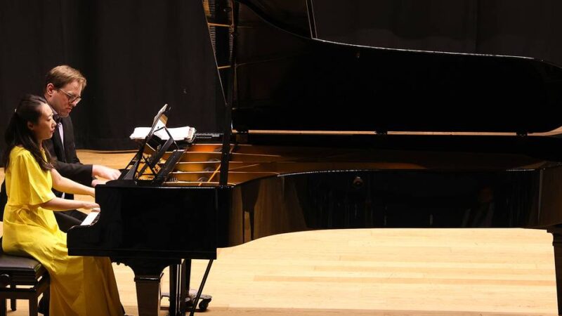 Preisgekröntes Duo in Erkelenz: Zwei Flügel für das Meisterkonzert