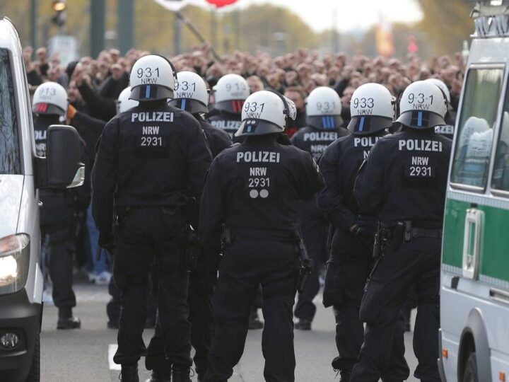 Fortuna Düsseldorf im Kampf gegen den Abstieg: „Spiel mit erhöhtem Risiko“ – Polizei mit Großaufgebot bei Partie gegen Dresden im Einsatz