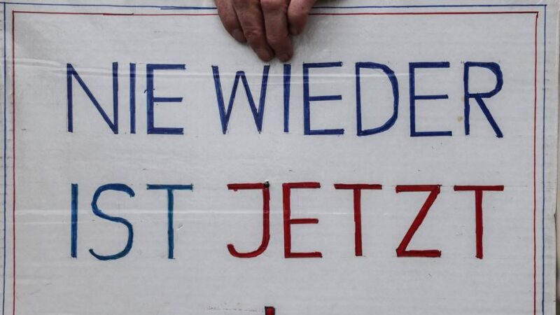 Jugendarbeit in Duisburg: Künstler organisiert Workshops zu Islamismus und Rechtsextremismus