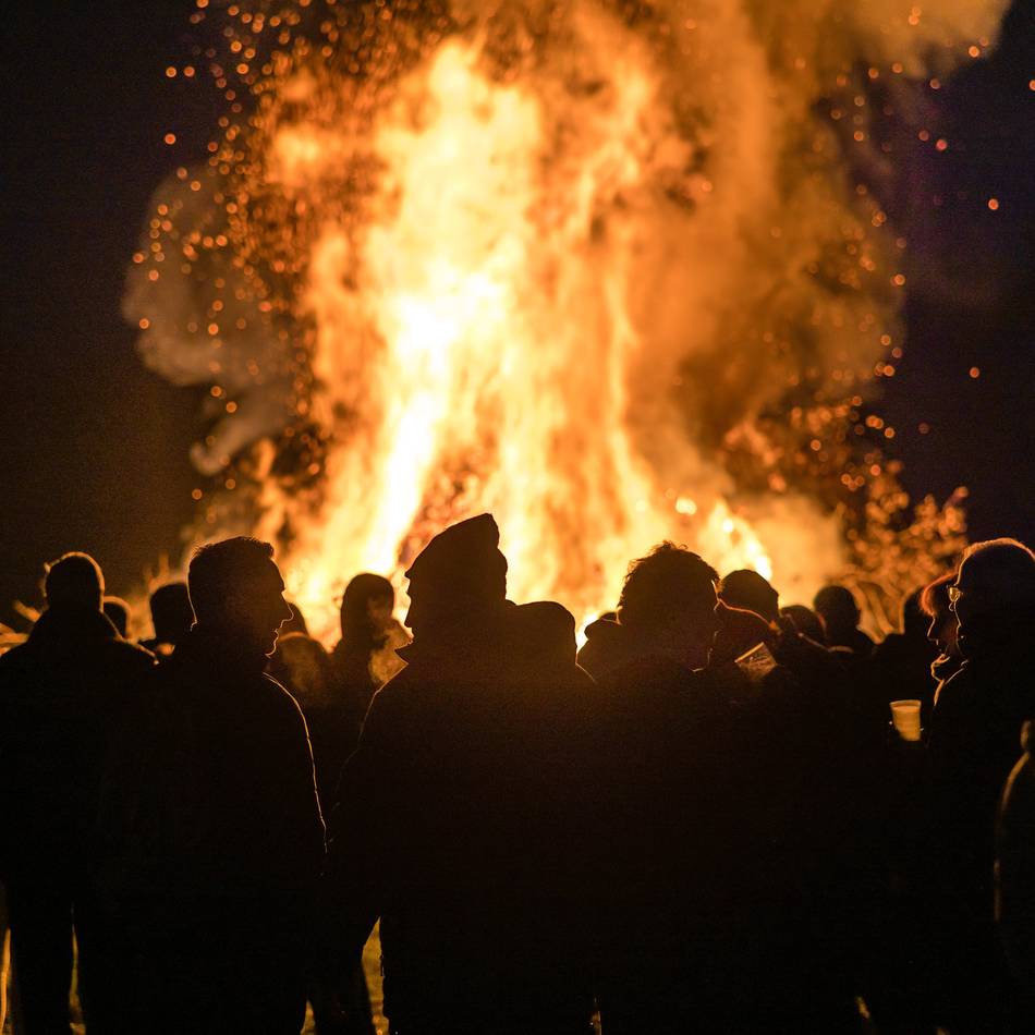 „B-rauch-tum“: Osterfeuer – schlecht fürs Klima, gut fürs Klima