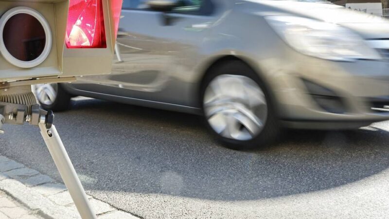 Diskussion um Blitzer: Pläne für Einsatz gegen Stadt-Raser