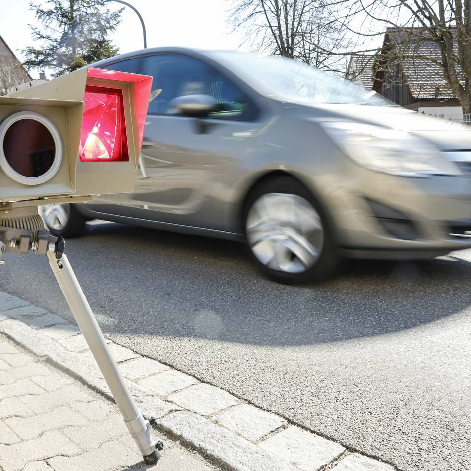 Diskussion um Blitzer: Pläne für Einsatz gegen Stadt-Raser