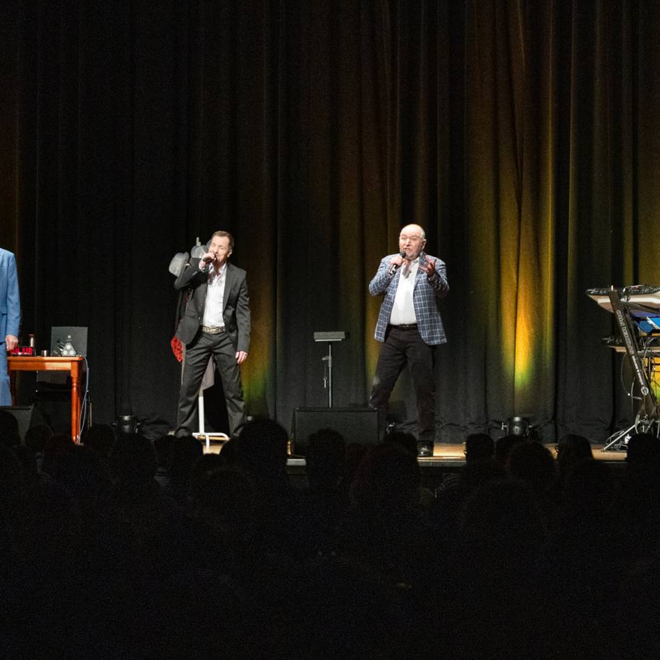 Comedy in Erkelenz: Radiosender am Abgrund sorgt für Lachsalven