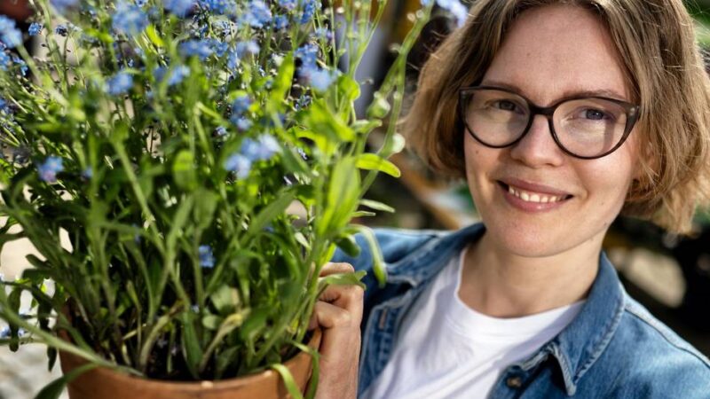 Vor der Stadhalle: Großes Interesse an der ersten Pflanzen- und Saatgut-Tauschbörse in Langenfeld