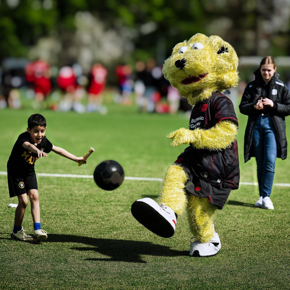 Veranstaltung in Monheim: Tolle Stimmung beim Bayer-Familienfest im Heinrich-Häck-Stadion
