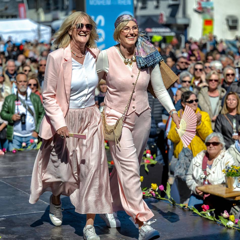 Zwischen Krischer- und Heinestraße: Buntes Programm beim Frühlingsfest in der Monheimer Mitte