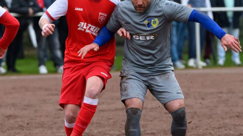Rettungswagen im Einsatz: Blutiges Spitzenspiel – Anadolu verteidigt Tabellenführung beim VfB Uerdingen