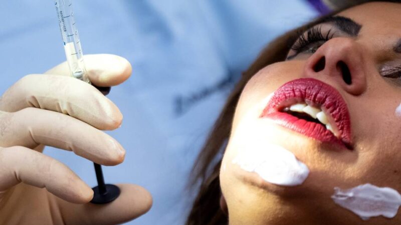 Plastischer Chirurg Alexander Hilpert: „Der Anspruch an das weibliche Geschlecht ist heute oft fast schon pädophil“