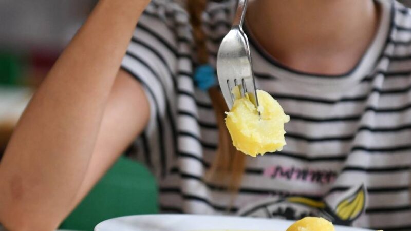 Soziales in Krefeld: Bis zu 9000 Fälle offen – warum jetzt mehr Kinder Unterstützung bekommen