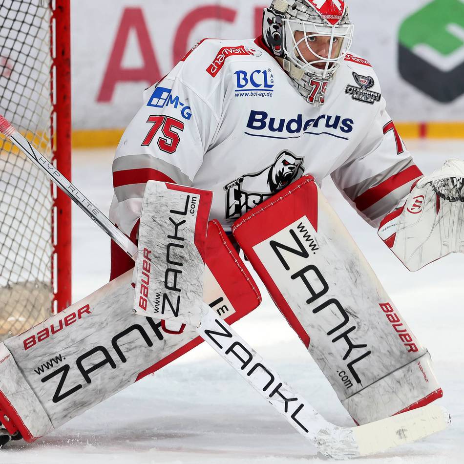 Goalie Neffin im Fokus: Regensburger Rückhalt – ihn müssen die Krefeld Pinguine überwinden