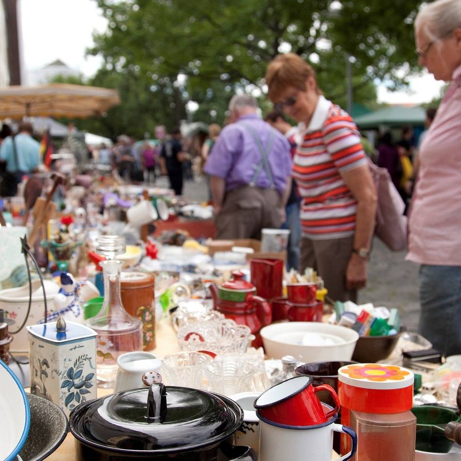 Erstmals in Kreuzmönchdorf: Anmeldung für Garagentrödel in Kaldenkirchen