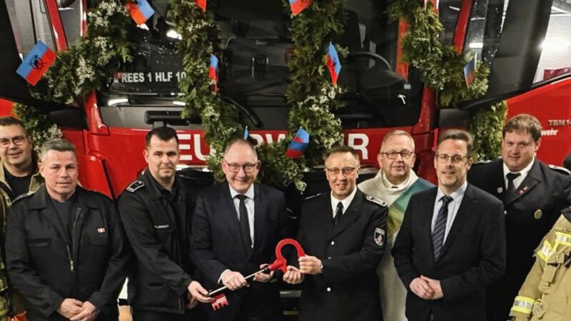 Neues Einsatzfahrzeug für Reeser Wehr: Was die Stadt Rees in die Feuerwehr investiert
