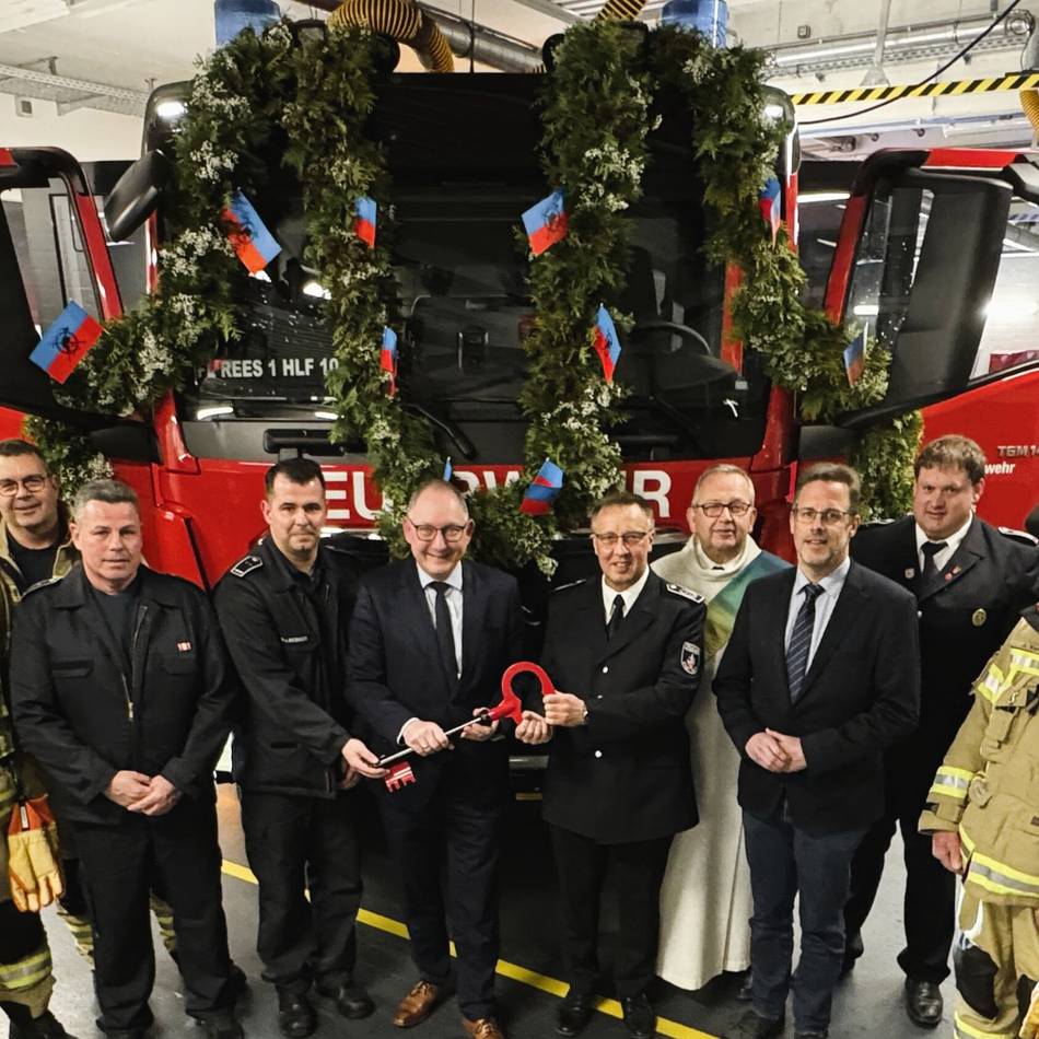 Neues Einsatzfahrzeug für Reeser Wehr: Was die Stadt Rees in die Feuerwehr investiert