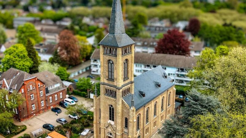 Gotteshaus in Leverkusen: Glocken der Bielertkirche läuten zur Probe
