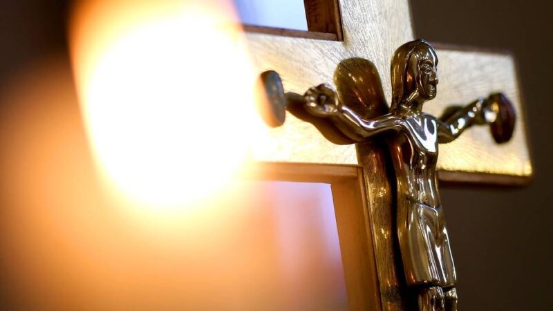 Kirche in Düsseldorf: Diese katholischen Messen finden über Ostern statt