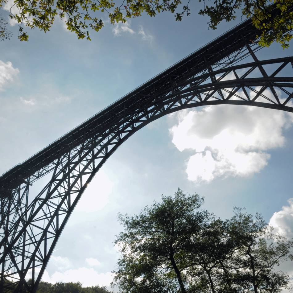 Lebensrettung: Lichtschranken gegen Suizide an Müngstener Brücke – „Bezweifeln, dass es damit getan ist“