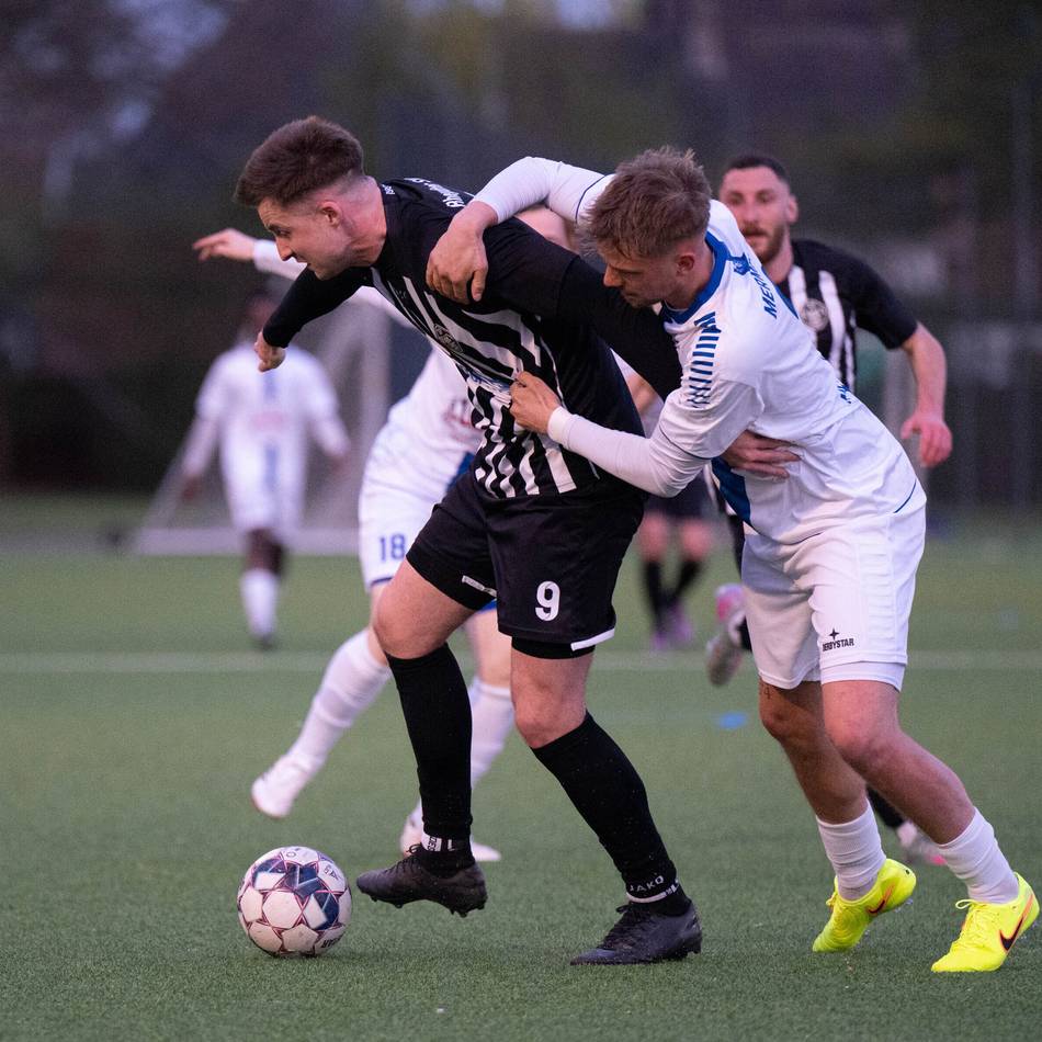 Begehrter Stürmer wechselt zu Konkurrent: Mats Schleszies verlässt Rheydter SV
