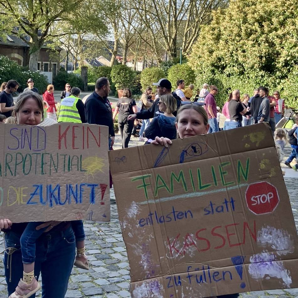 Kita-Beiträge in Willich: Elternproteste vor Ausschuss-Sitzung