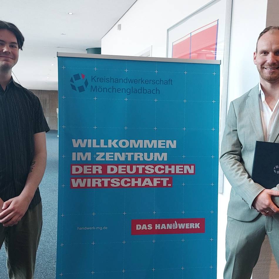 Zwei Jahrgangsbeste der Handwerkerschaft Mönchengladbach: Einer saniert Bäder, der andere will in den Rennsport