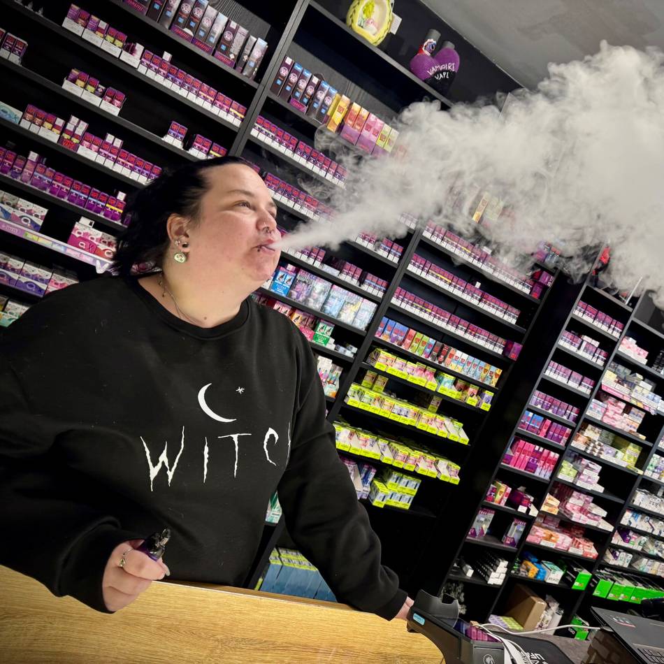 Neusser E-Zigaretten-Händler in Sorge: „Wir schauen uns schon nach anderen Jobs um“