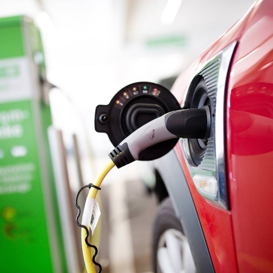 Stadtverwaltung und Stadtwerke Radevormwald: Neues Bundesförderprogramm für Ladeinfrastruktur