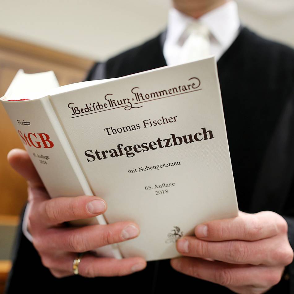 Urteil am Amtsgericht in Wermelskirchen: Bewährung und Führerscheinsperre