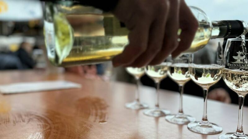 Wein- und Musikfest im Mai: Xantens Marktplatz wird wieder zur Weinstube