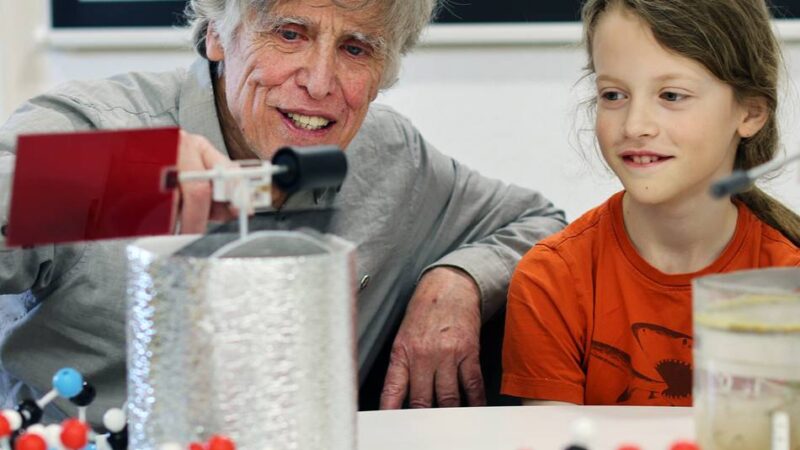 Hildens Naturwissenschafts-AG: Die Chemie muss stimmen