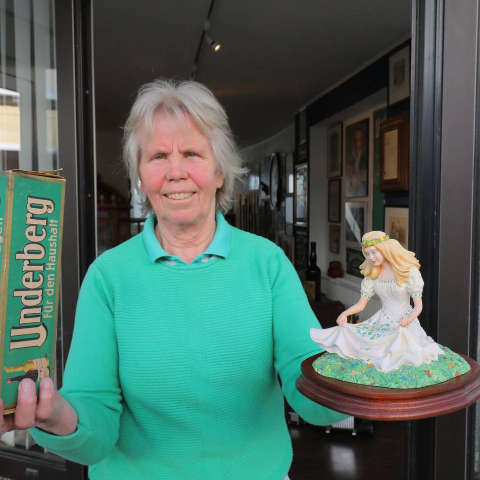 Kleines Museum in Rheinberg wurde geschlossen: Kann man Monika Hildners Underberg-Sammlung noch retten?