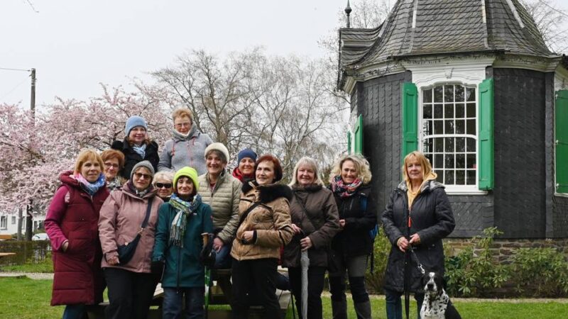 „Geh-Spräche“ in Radevormwald: Radevormwalderinnen wandern sich in neue Freundschaften