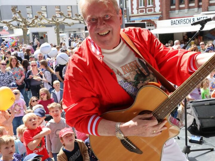 Volker Rosin auf der Bühne: Cityfrühling: So war der Tag für Familien und Kinder