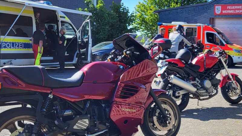 Unfallprävention in Wermelskirchen: Polizei lädt zu „Kaffee und Knöllchen“ ein